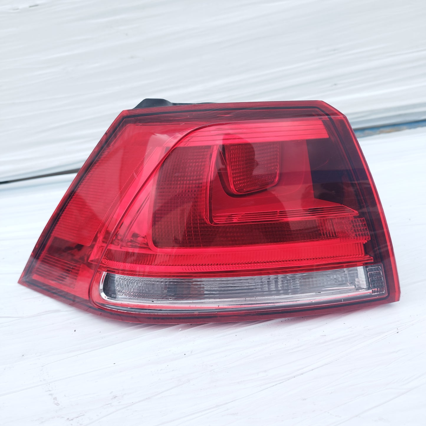 Fanale posteriore esterno sx a led Volkswagen Golf 7 (5G) 2013-2017 cod: 5G0945095M ecoDM105