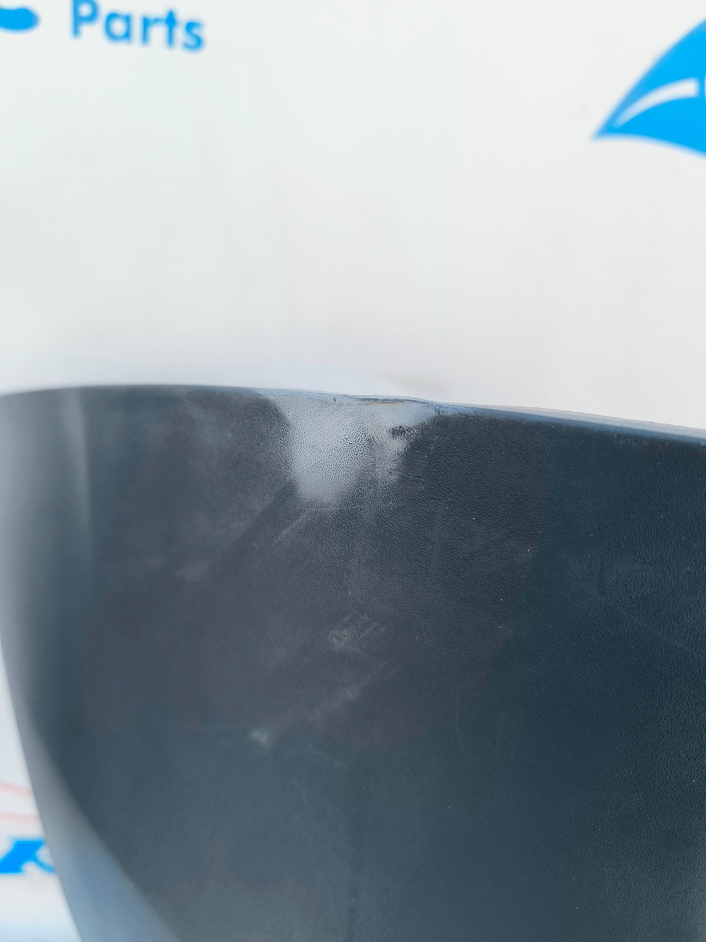 Schwarzer Kunststoff-Heckstoßfänger Fiat neuer Panda ecoAG6349