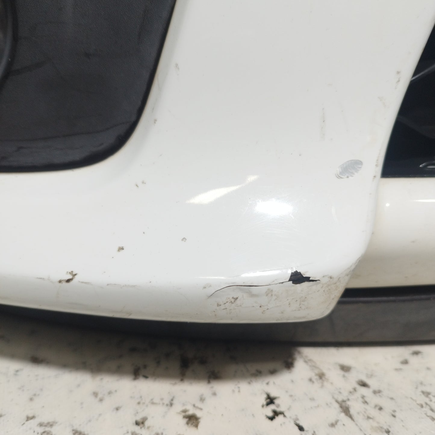 White Front Bumper Renault Twingo 2010 ecoAC10221