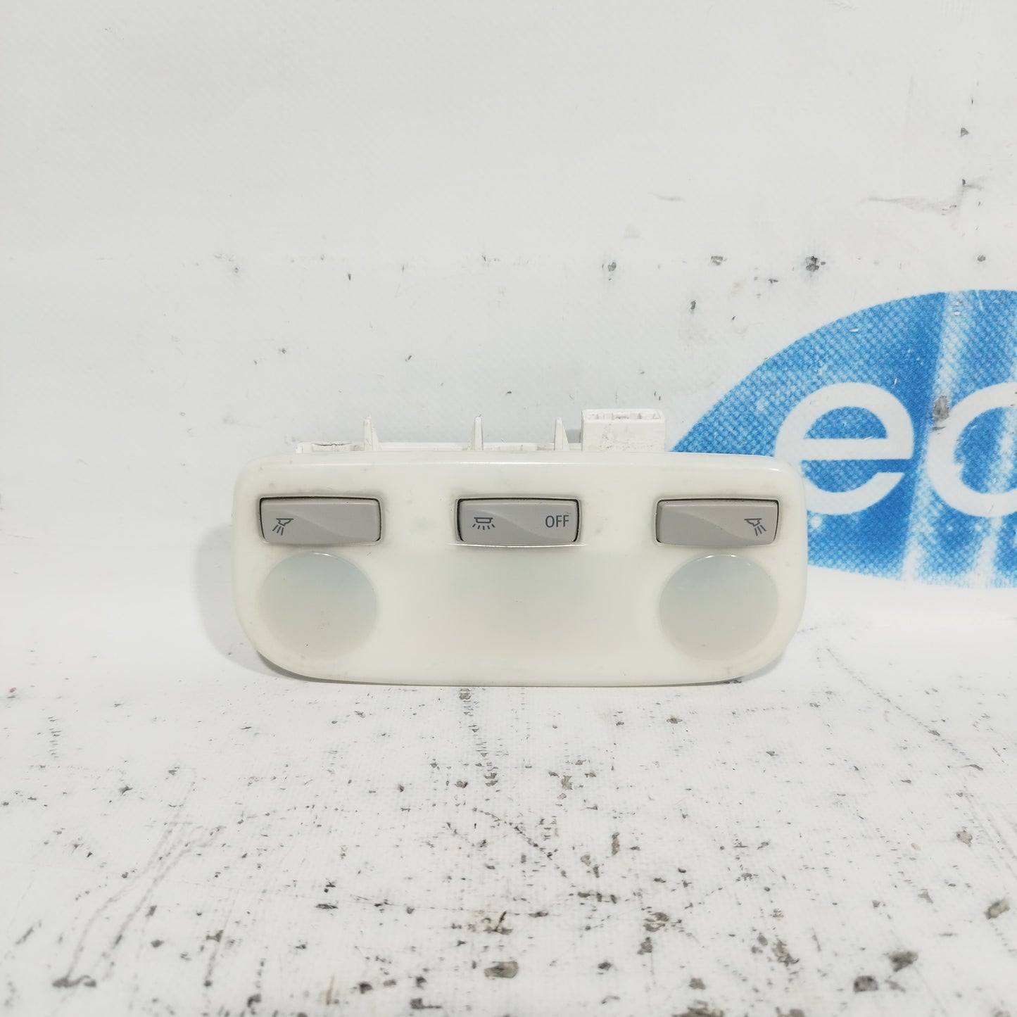 Courtesy light Renault Megane 2012 code: 264300008R ecoAC8802