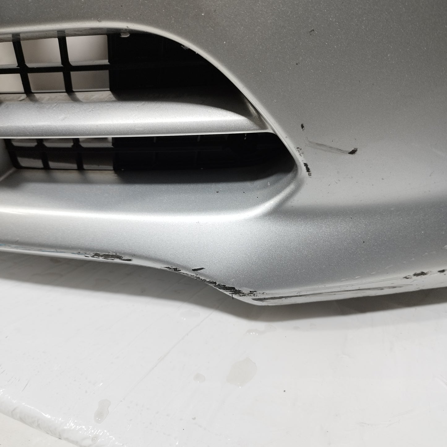 Paraurti anteriore grigio Chevrolet Cruze 2010 ecoAC14282