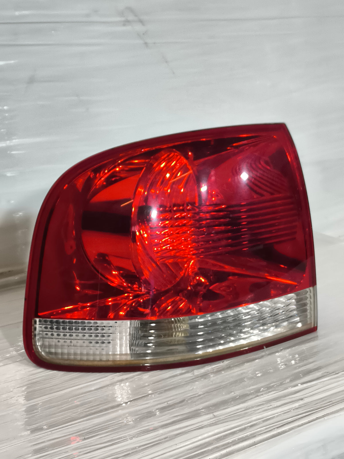 Fanale posteriore esterno sx Volkswagen Touareg I (7L) 2003-2007 ecoAG9892