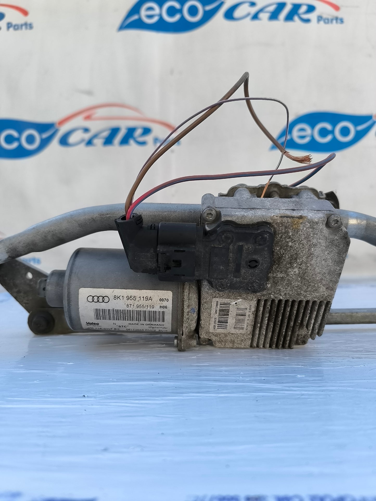 Front windshield wiper motor Audi A4 B8 code: 8k1955119a ecoAG5896