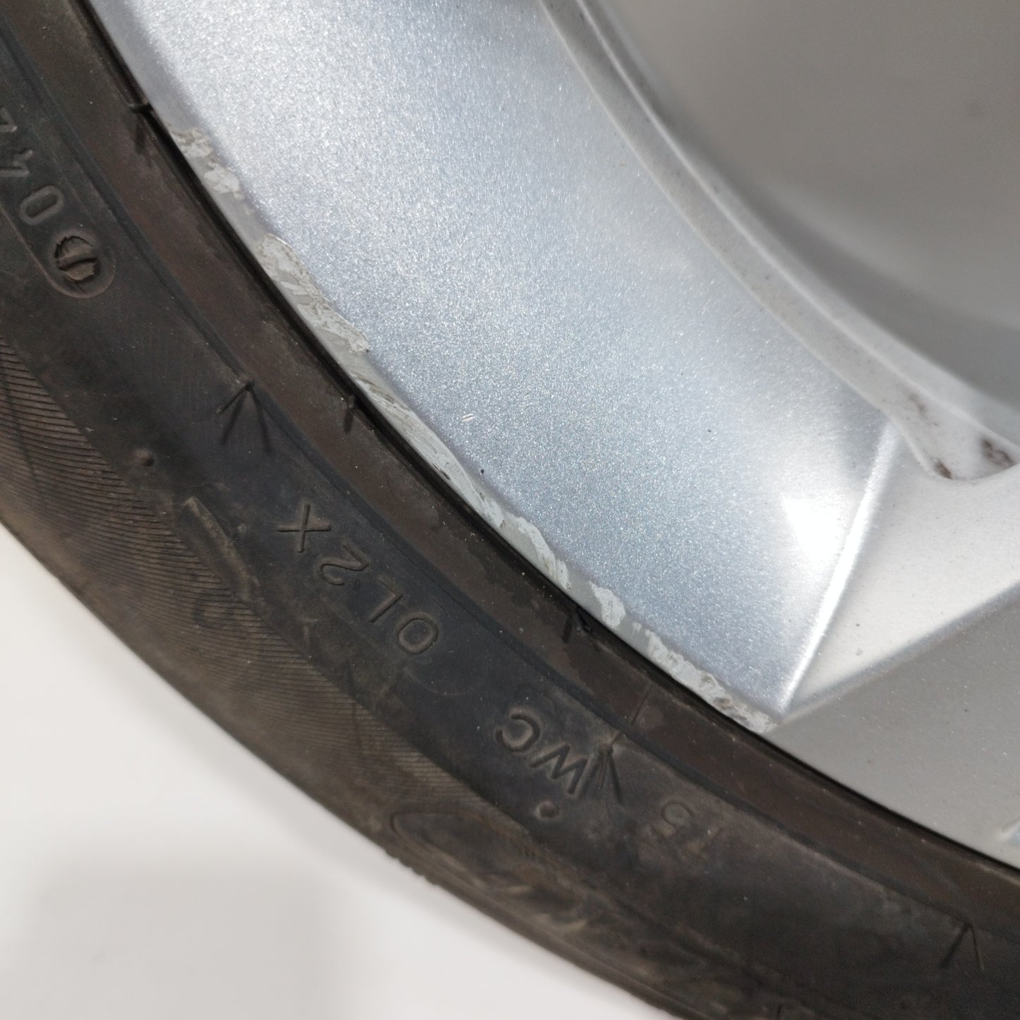 Alloy Wheels with Tires Alfa Romeo Giulietta 2015 ecoAC11608