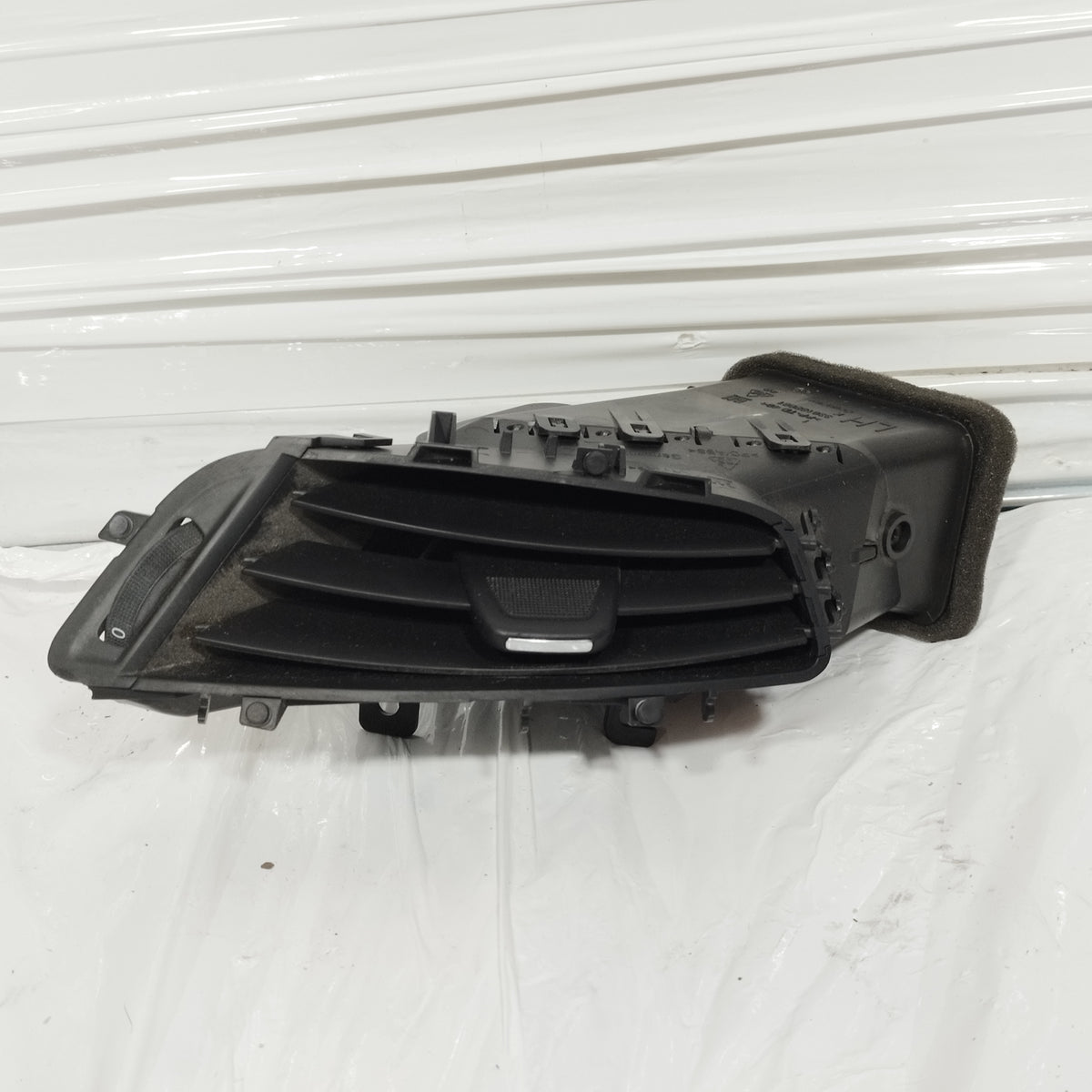 Bocchetta aria sx Opel Zafira C Tourer 2012-2019 cod: 330188061 ecoAC17337