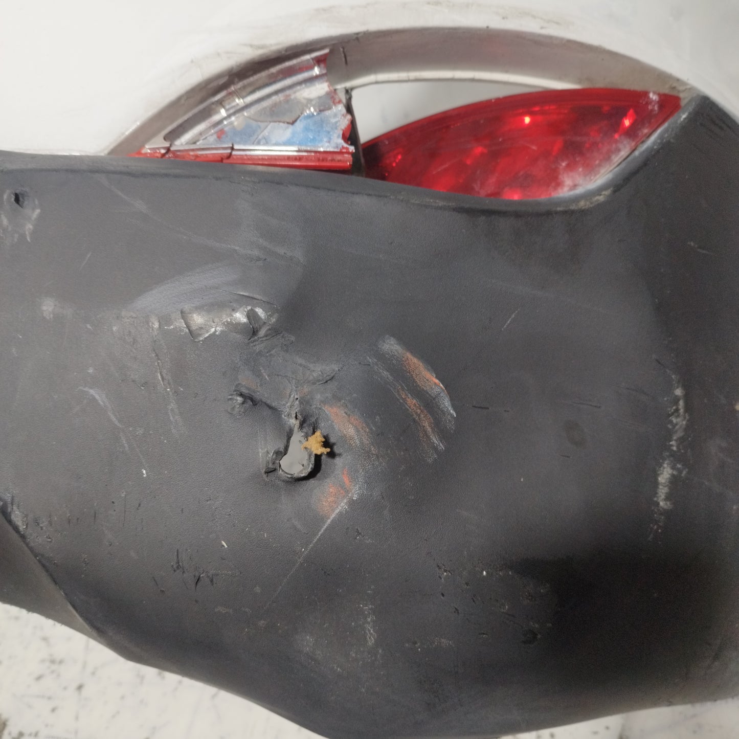 Weiße Heckstoßstange Hyundai IX35 2011 ecoAC9919