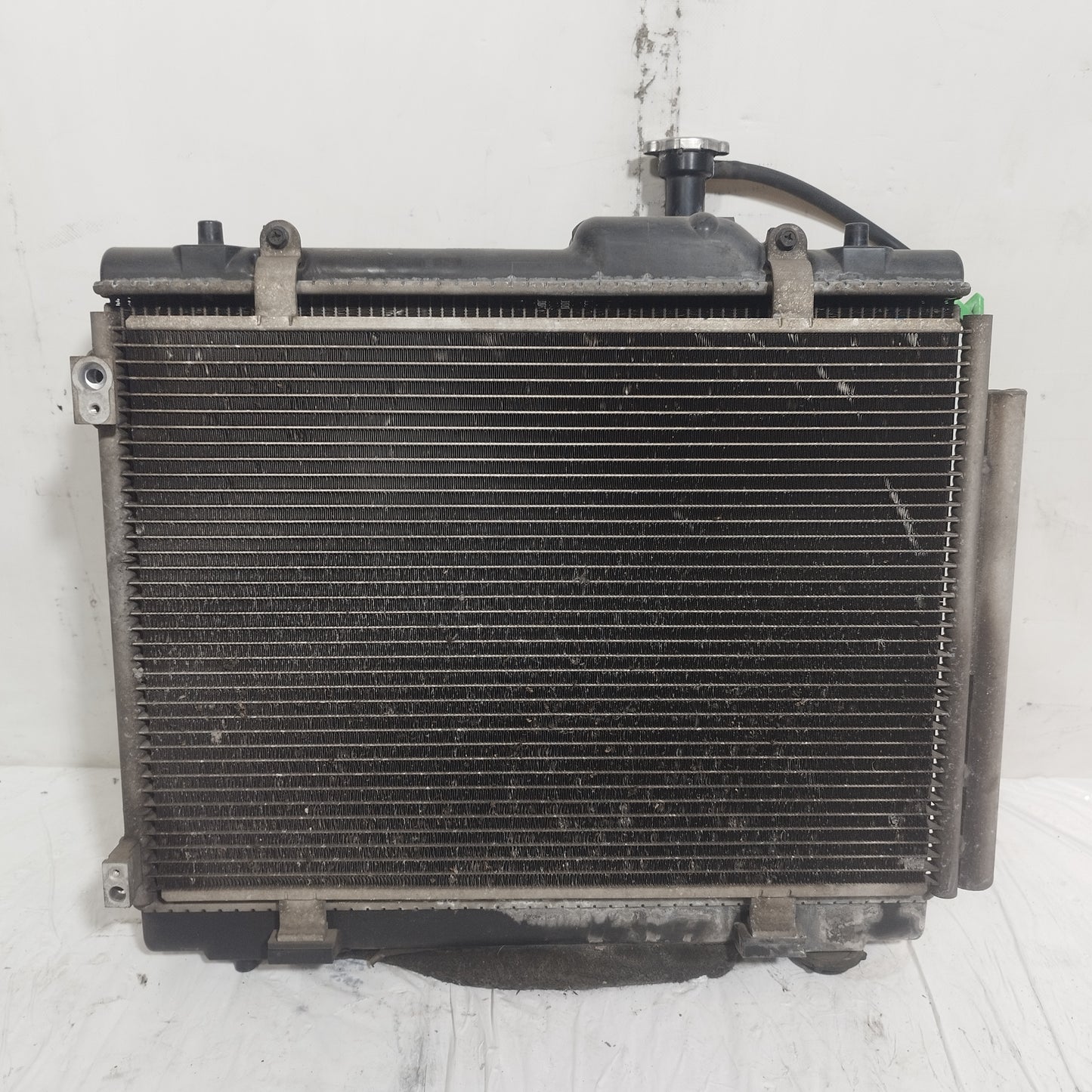 Kit radiatori Suzuki Swift 1.2 B 2013 cod: 95310T68L10 ecoAC16053