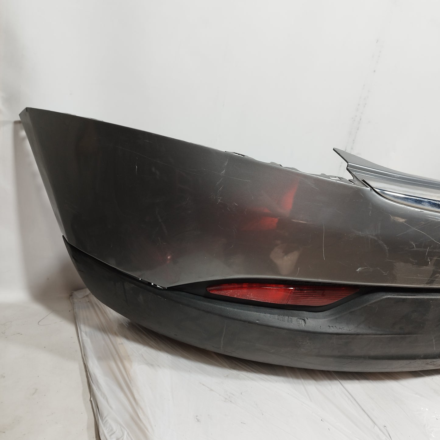 Dunkelgraue Heckstoßstange Lancia Delta 2012 ecoAC11032