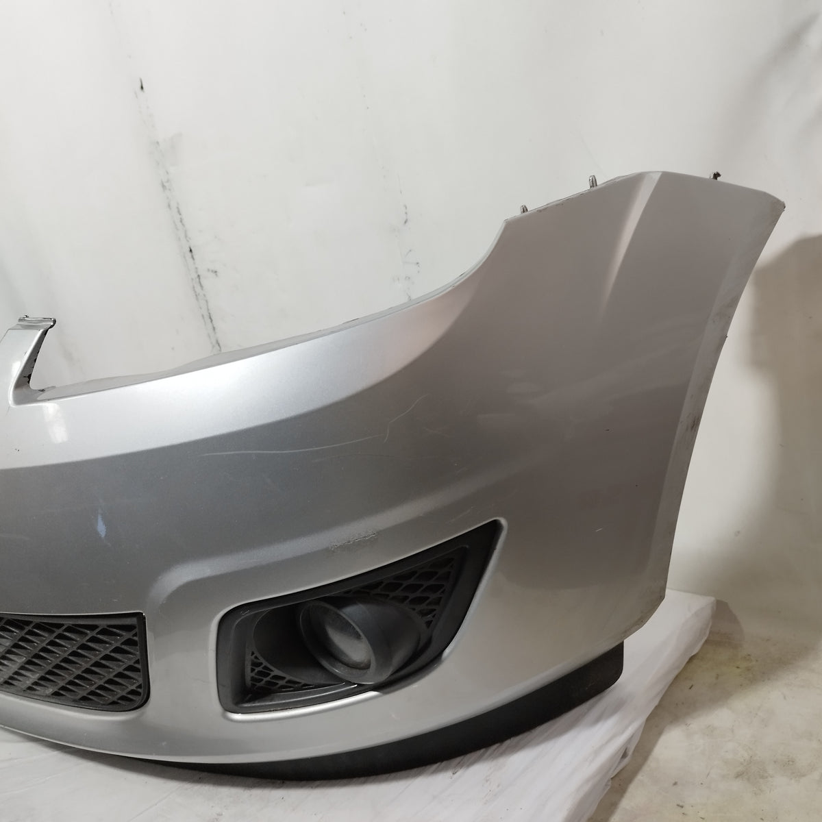 Paraurti anteriore grigio Ford Fiesta MK6 2006-2008 ecoAC16757