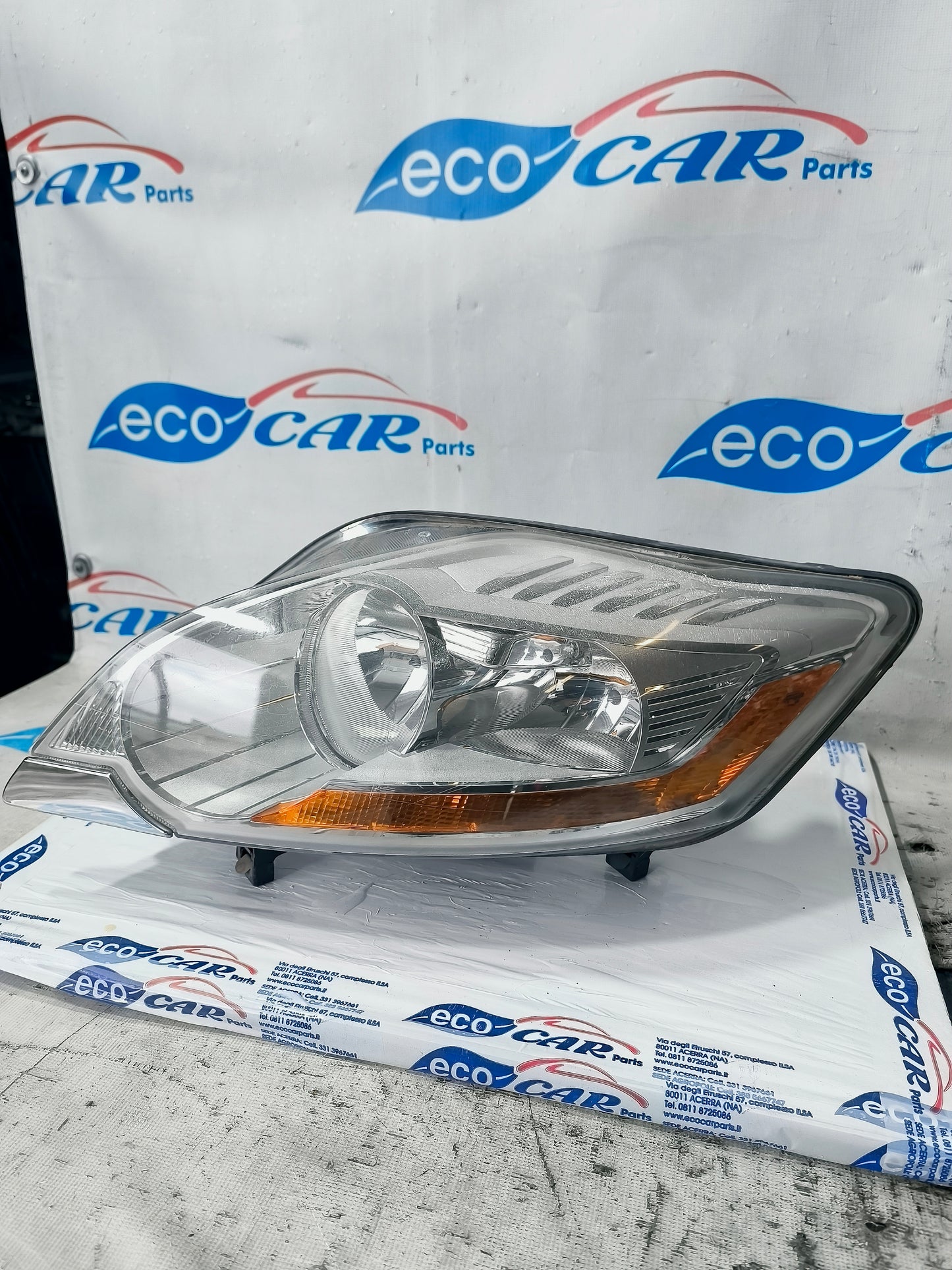 Ford Kuga 2010 ecoAG6292 left front light