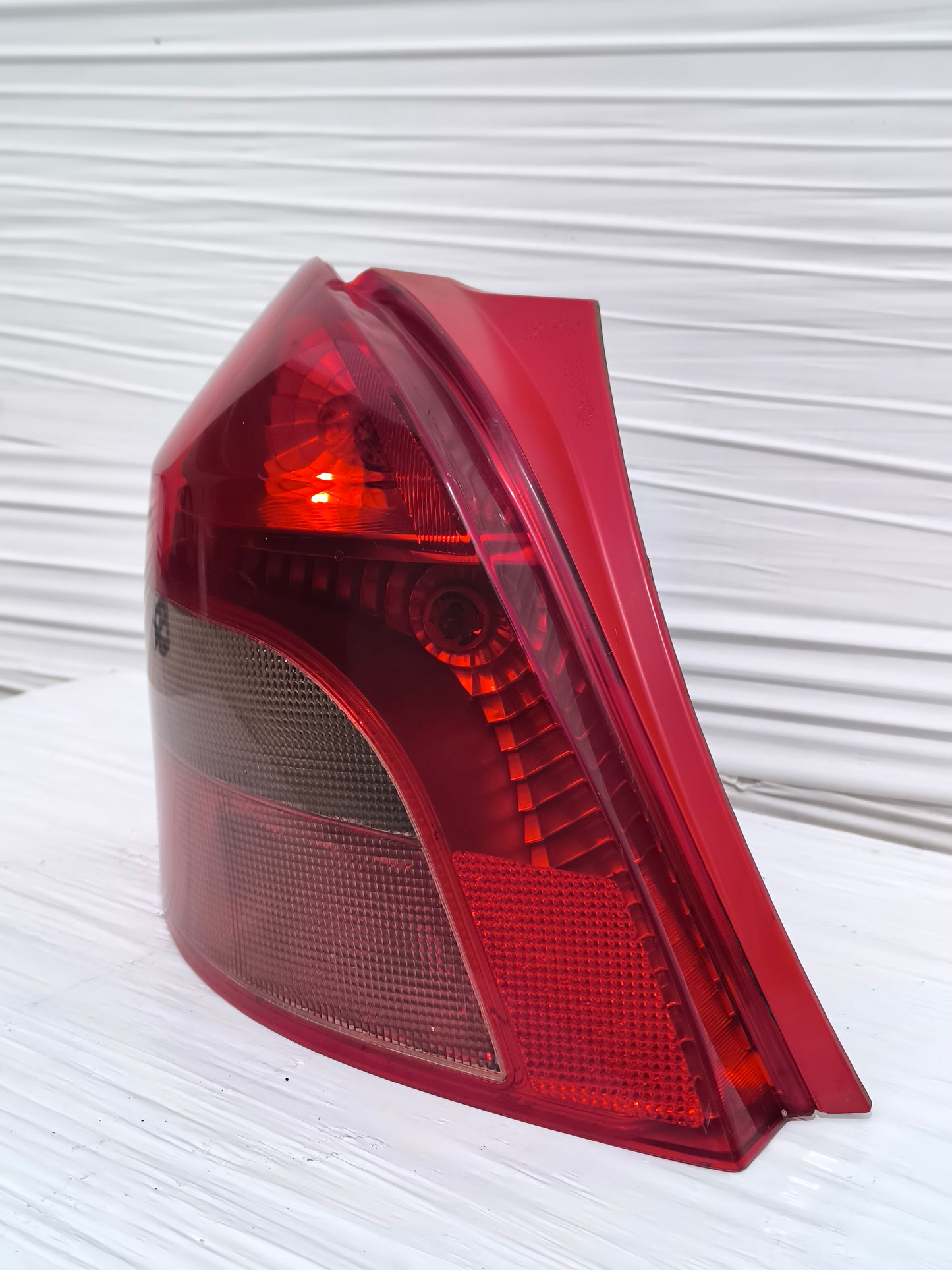Fanale posteriore sx Toyota Yaris II (XP90) anno 2006-2009 ecoAG8388