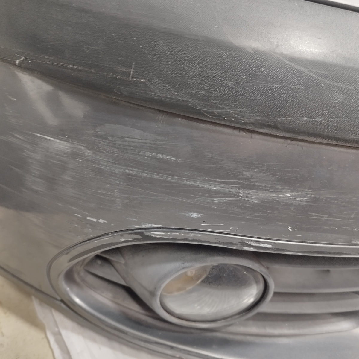 Paraurti anteriore grigio scuro Volkswagen Golf Plus 2005-2009 cod: 5M0807221 ecoAC16614