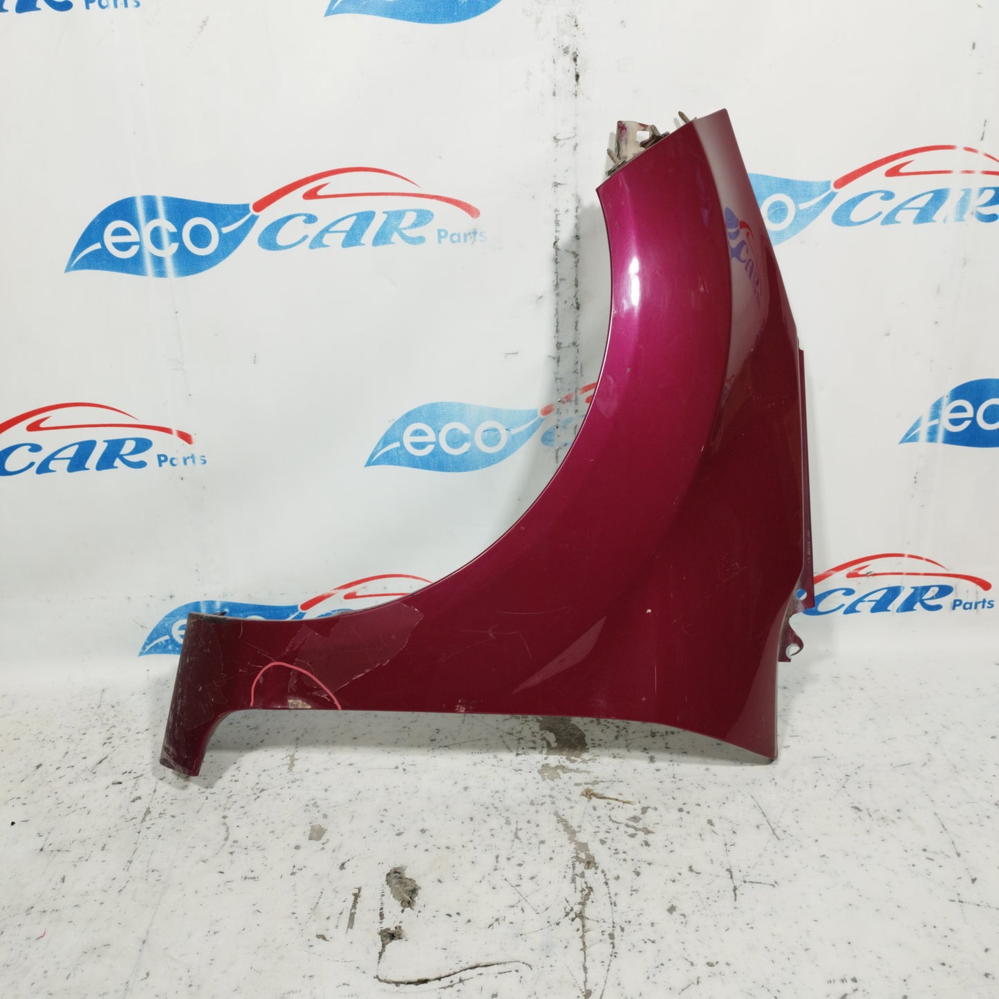 Front mudguard left burgundy Ford Fiesta 2010 ecoAC8689
