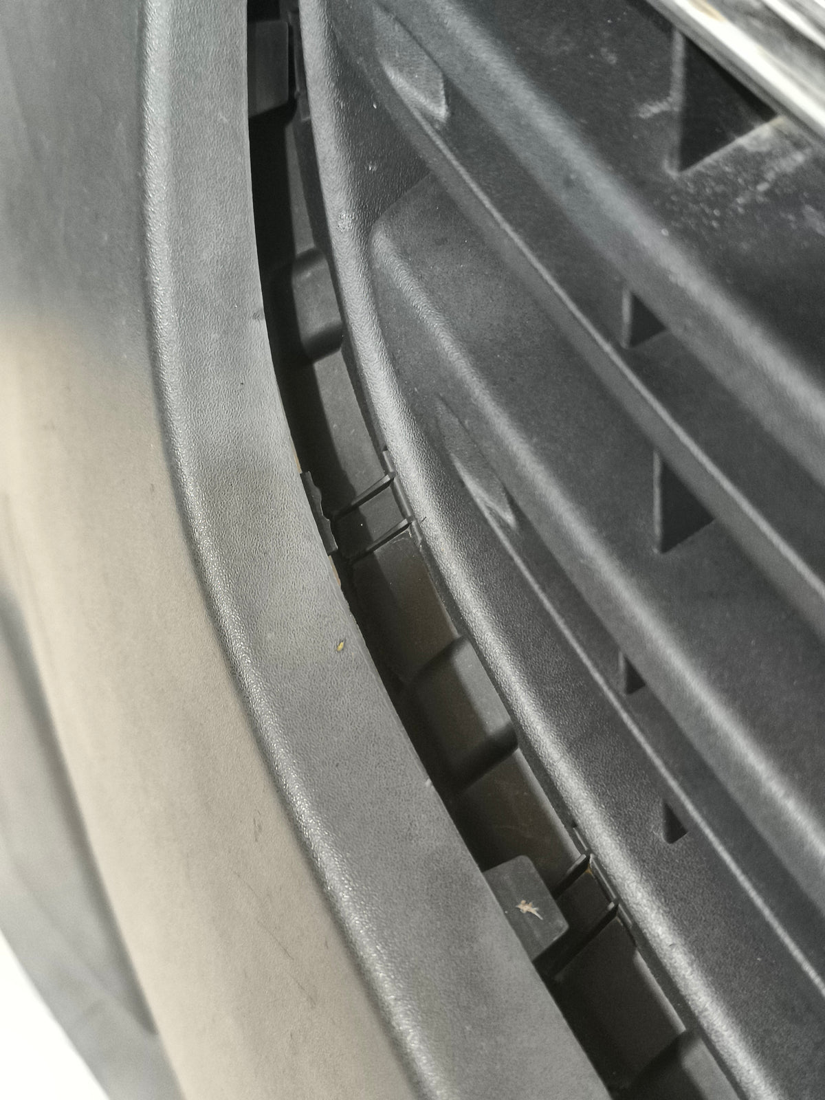 Paraurti anteriore nero plastica Opel Combo D anno 2012-2018  ecoAG9946