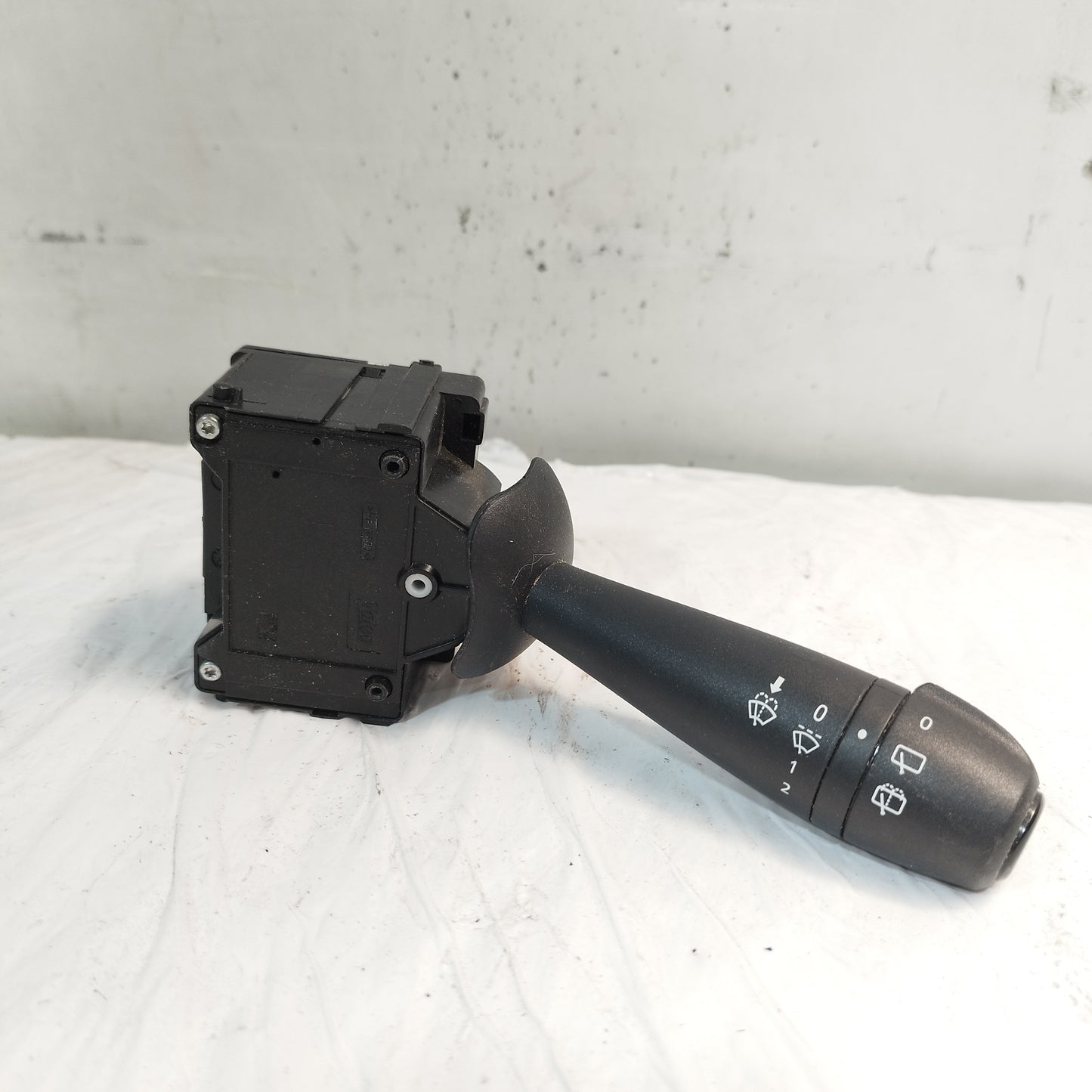 Leva comando tergicristallo Dacia Sandero II (B8) 2012-2020 cod: E10645659 ecoAC16354