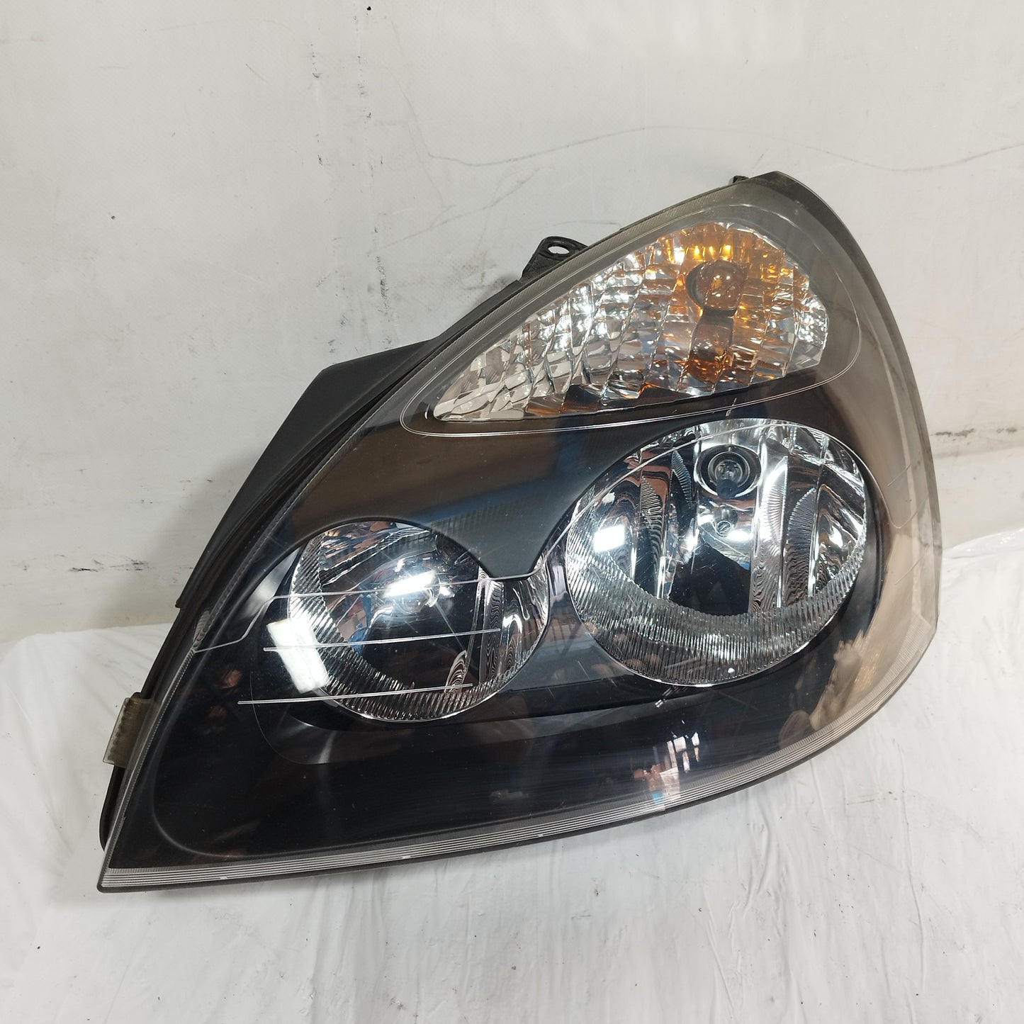 Fanale anteriore sx Renault Clio II 2001-2005 cod: 156017-00 ecoAC16550