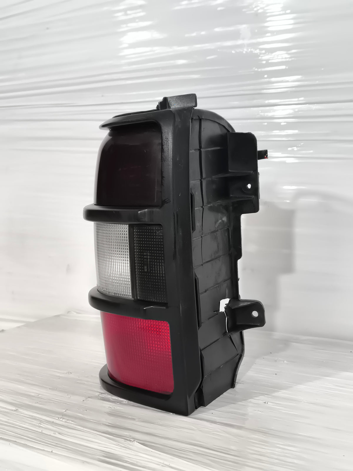 Fanale posteriore sx Mitsubishi Pajero II (V20) 2.8 D anno 1997-2000 ecoAG9915