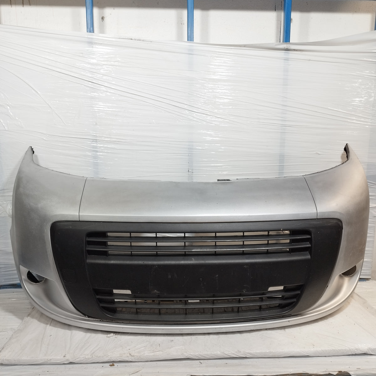 Paraurti anteriore grigio Fiat Fiorino III (225) 2008-2014 ecoAC16941
