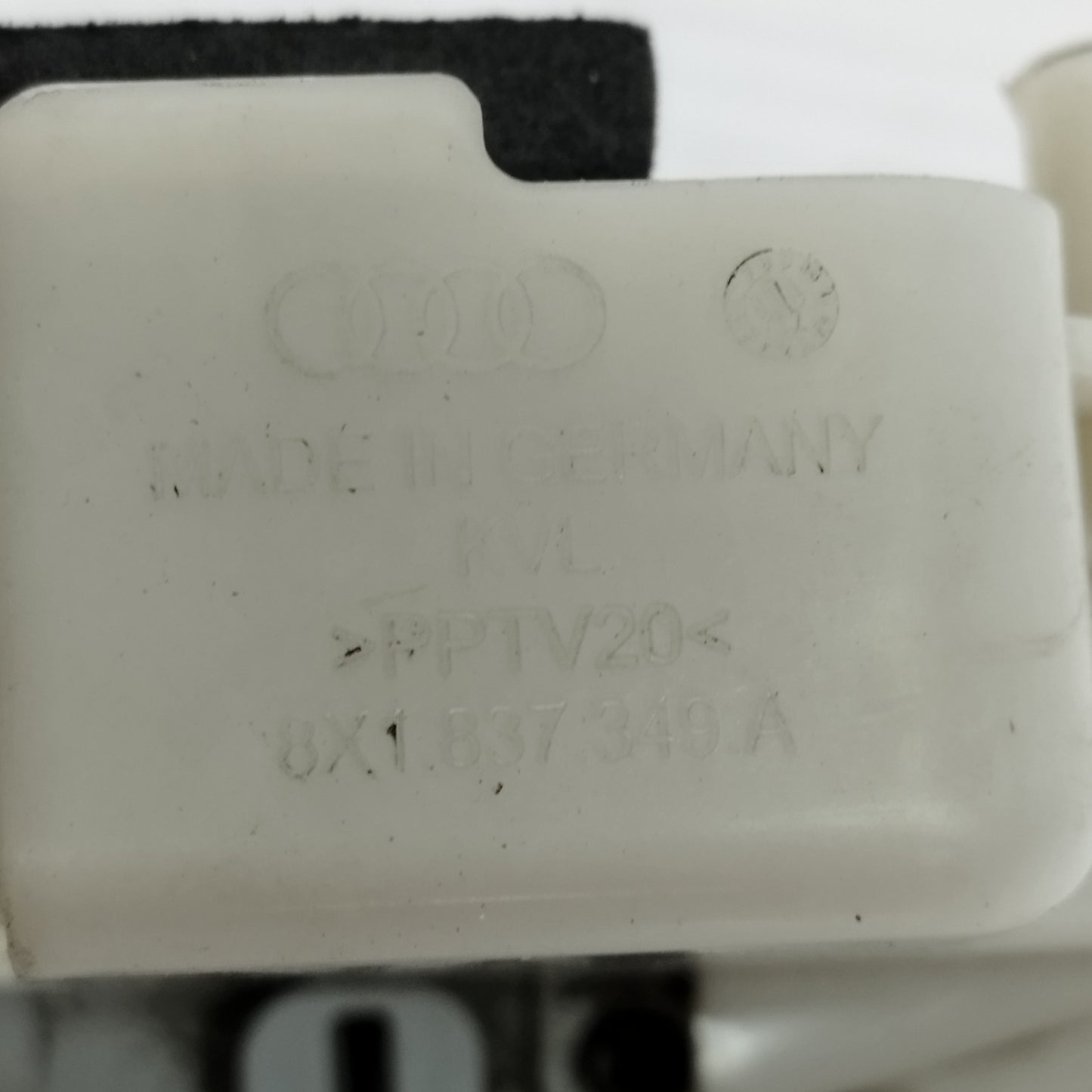 Serratura anteriore sx Audi A1 2011 7 Pin Cod: 8X1837349A ecoAC12643