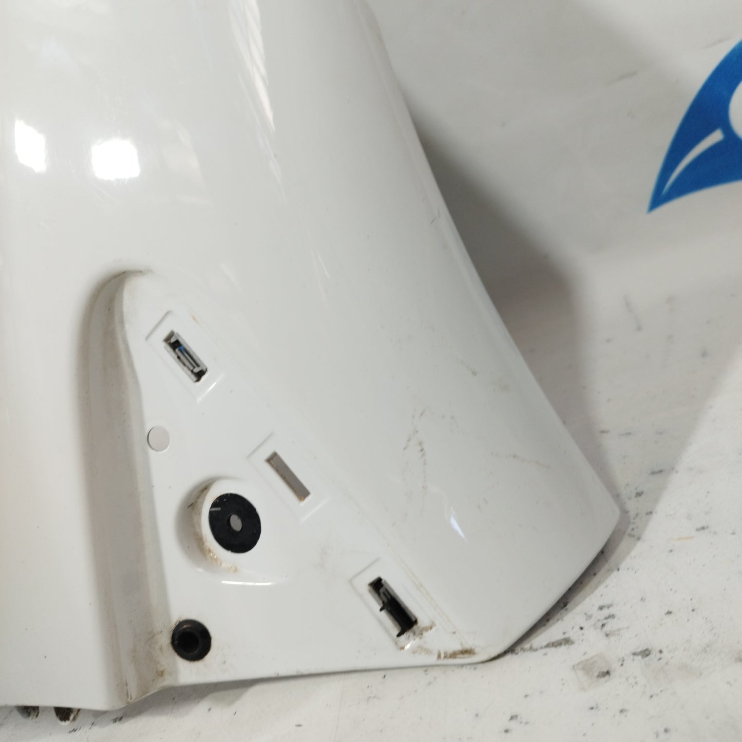 Parafango anteriore sx bianco Renault Clio 2016 ecoAC9399