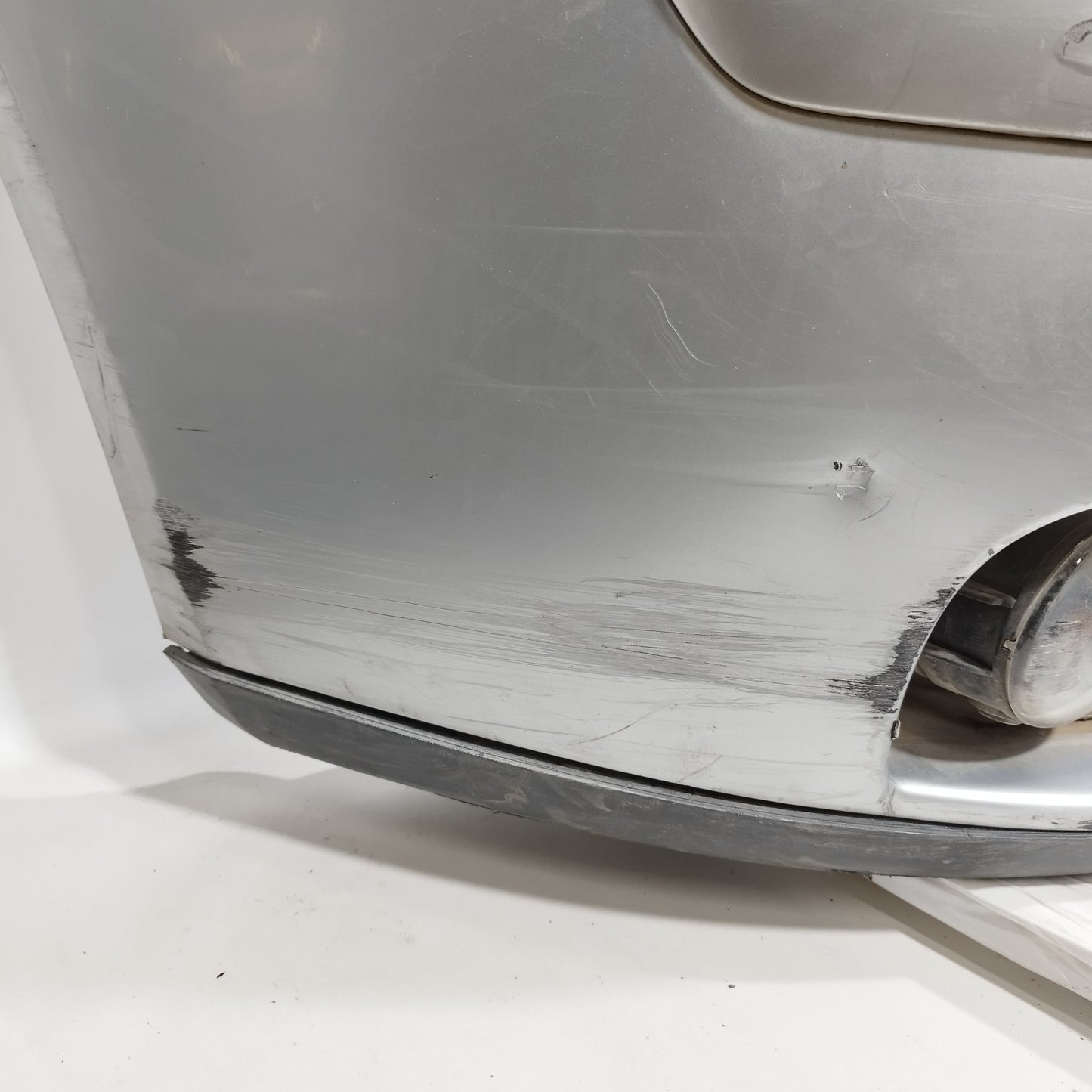 Front Bumper Grey Volkswagen Golf 5 2006 ecoAC12758