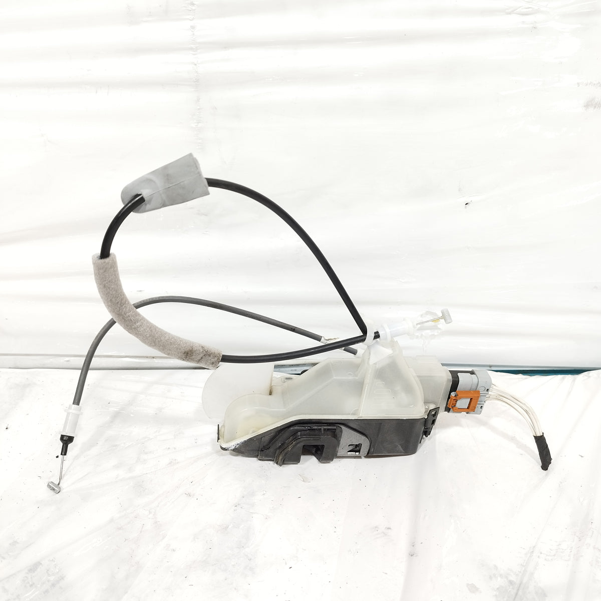 Serratura anteriore sx Citroen C3 III 2016-2024 cod: 16942935 ecoAC17489