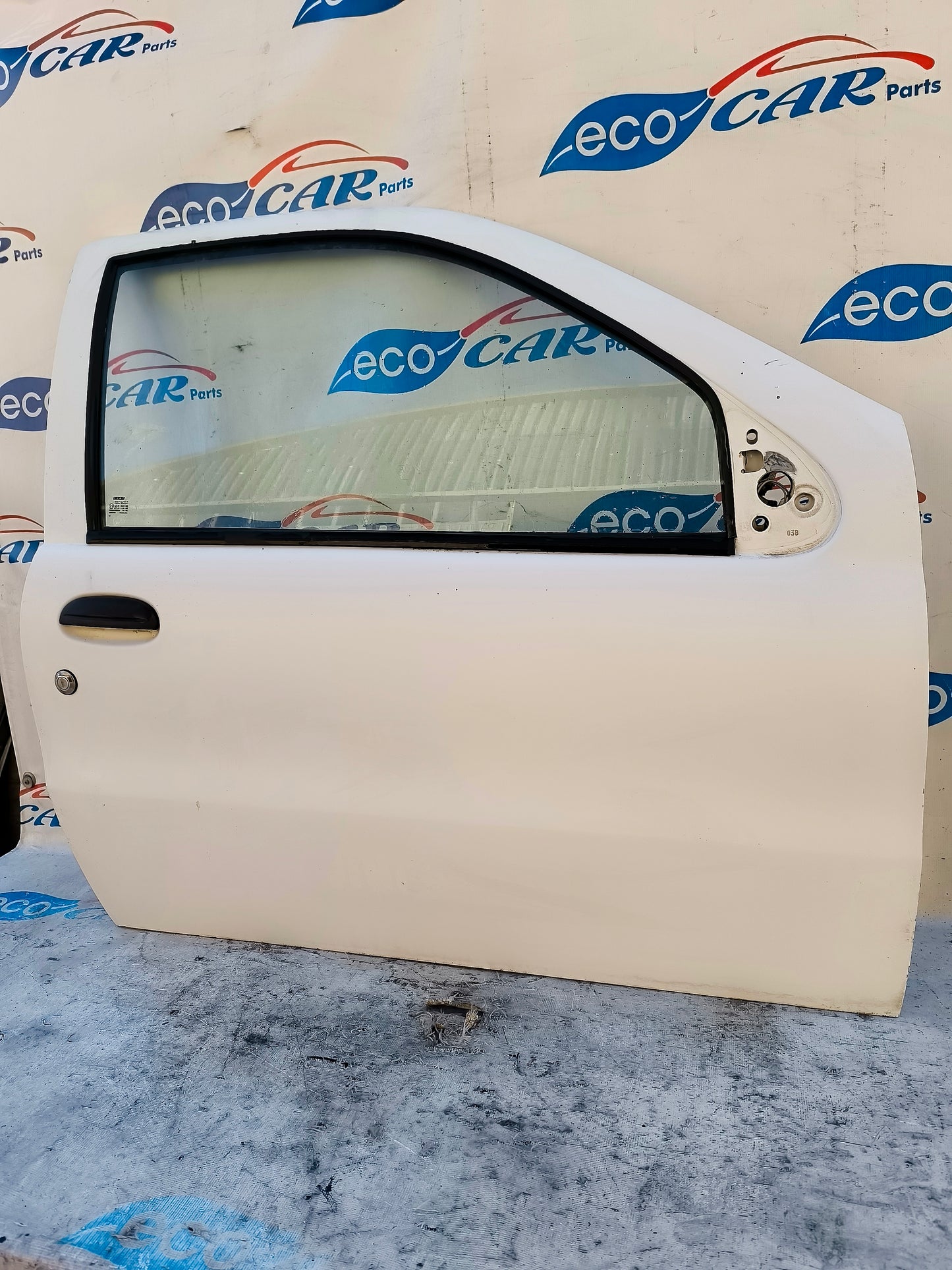 Weiße vordere rechte Tür Fiat Strada 2000 ecoAG6070