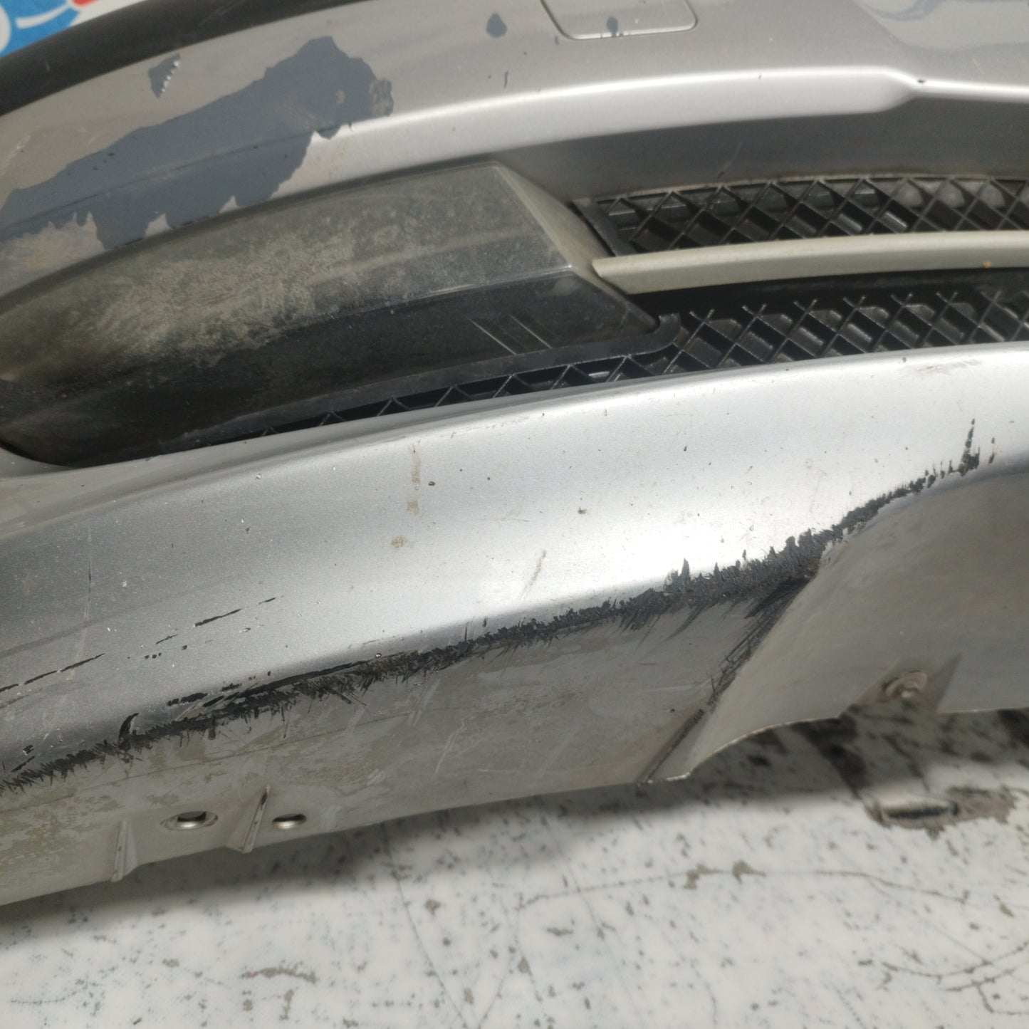 Paraurti anteriore grigio argento Bmw Serie 1 2010 ecoAC11197