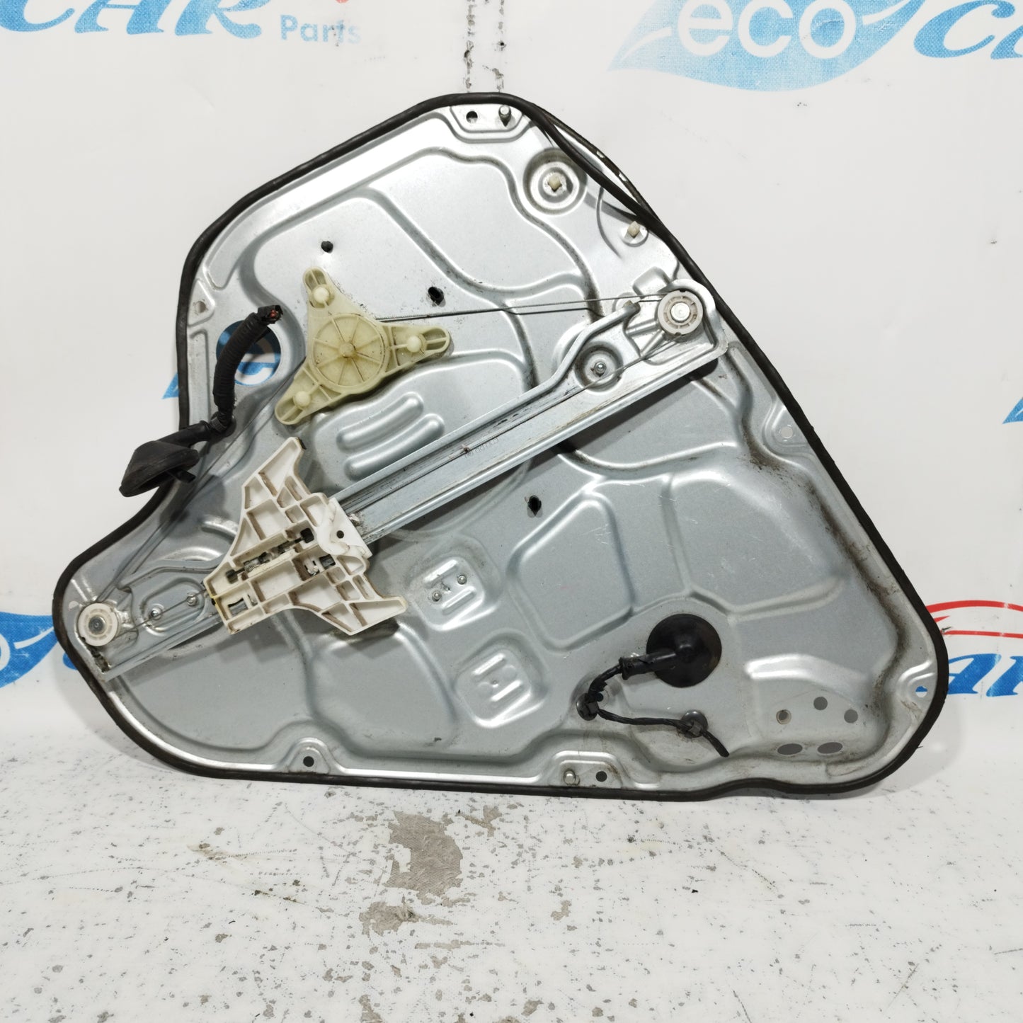 Gepäckträger hinten links Hyundai I30 2009 Code: 83470-2R050 ecoAC8816