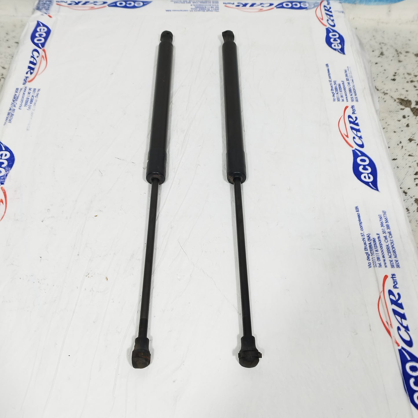 Ammortizzatori portellone Peugeot 208 2014 Codice: 9673083680 ecoAC11255