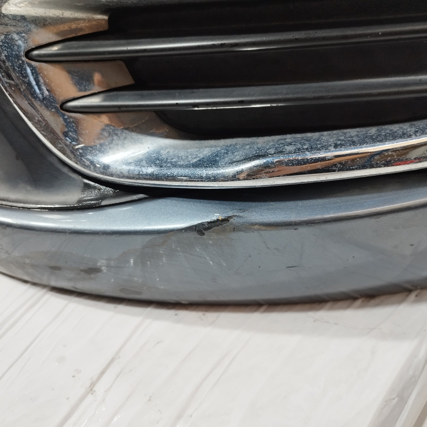 Paraurti anteriore grigio scuro Citroen C3 Picasso 2010 ecoAC13415