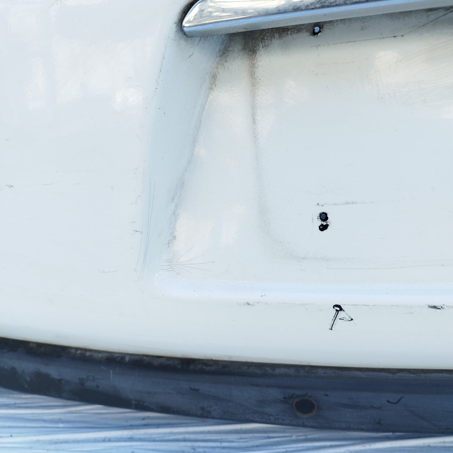 Paraurti posteriore bianco Citroen DS3 2009-2015 cod: 9683741270 ecoDM150