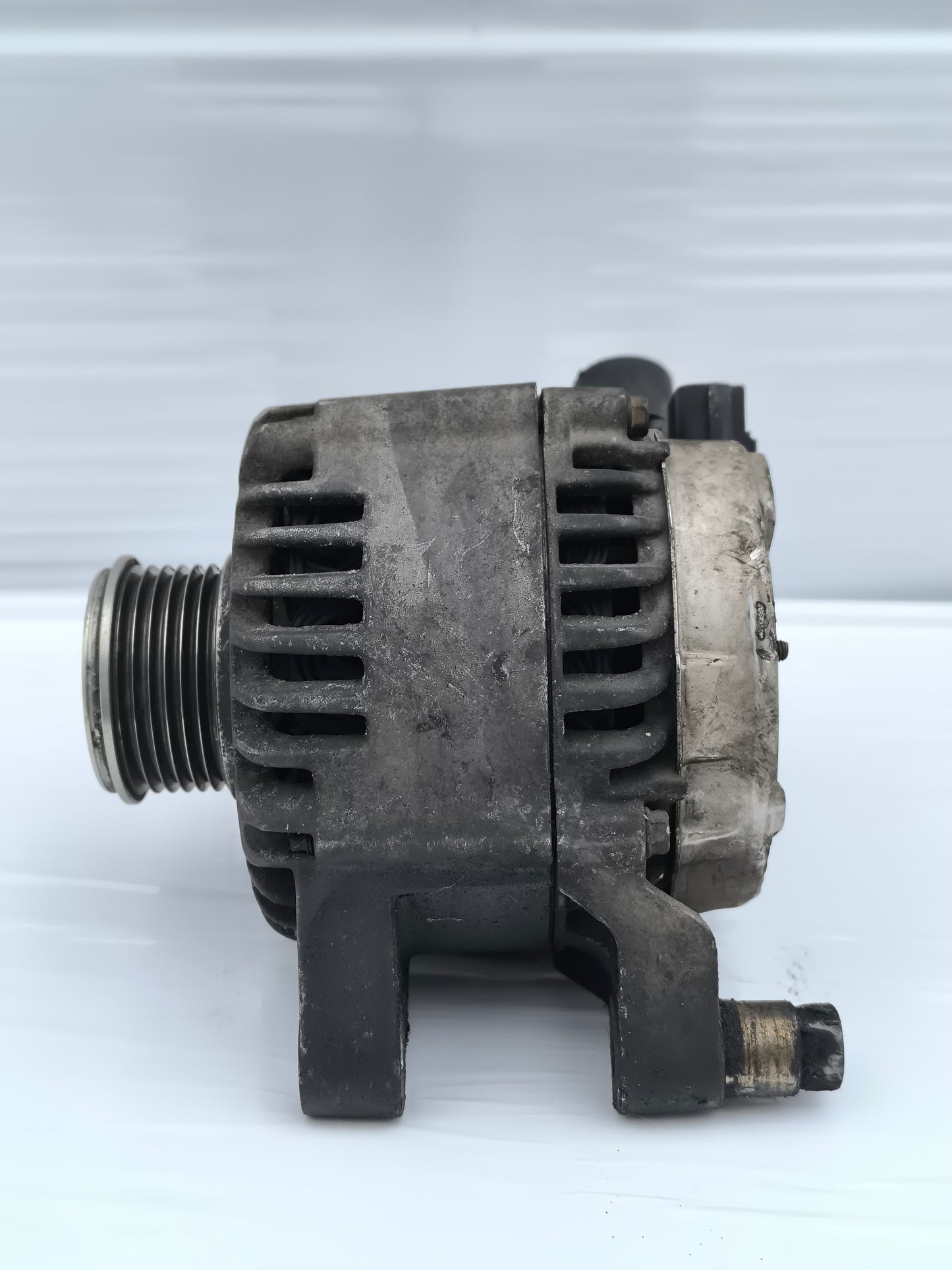 Alternatore Ford Fiesta 1.4 TDCI anno 2007 modello con 3 PIN cod: 2S6T-AA ecoAG7881