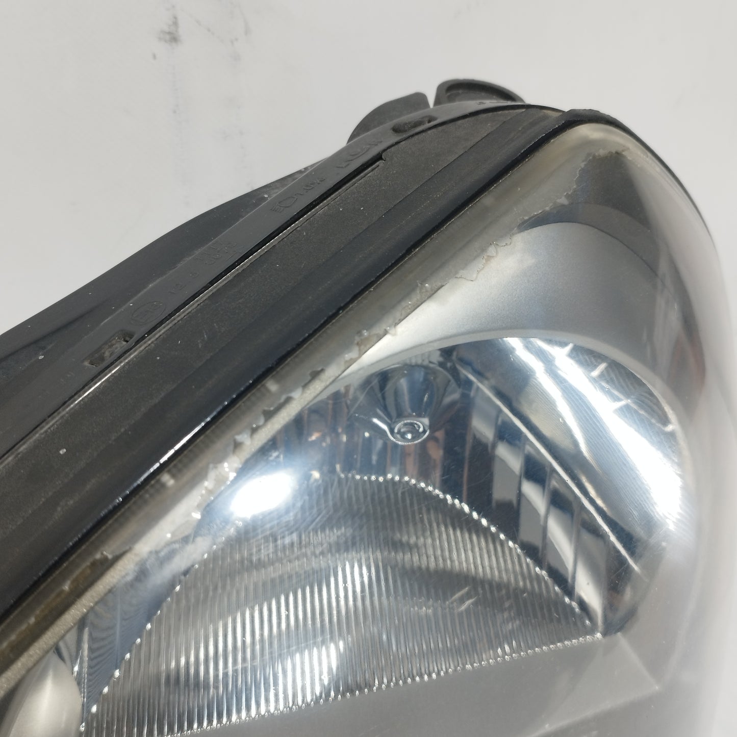 Linker Frontscheinwerfer Hyundai Tucson 2005 Code: 92101-2EXXX ecoAC13295