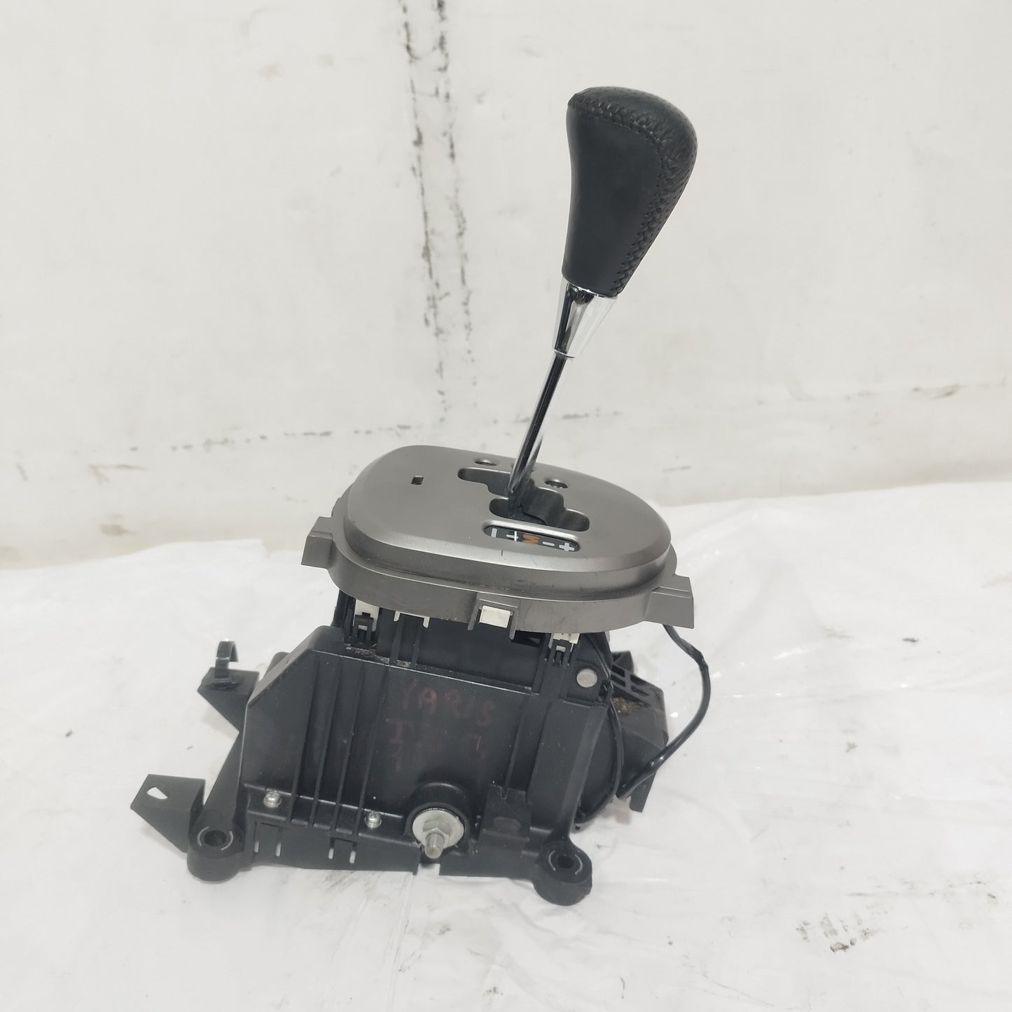 Leva cambio automatico Toyota Yaris II (XP90 / P9) 2005-2011 cod: 89451-52020 ecoAC16467