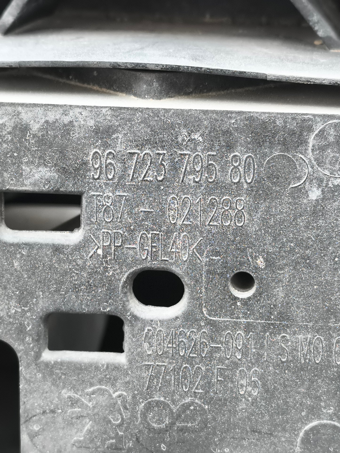 Calandra completa di radiatori Peugeot 5008 2.0 D cod. 9672379580 ecoAG7510