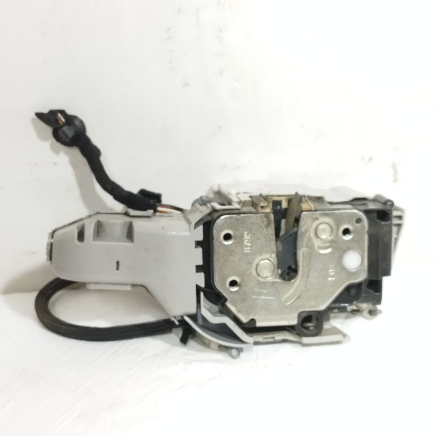 Serratura anteriore sx Lancia Delta III (844) 2008-2014 ecoAC16485