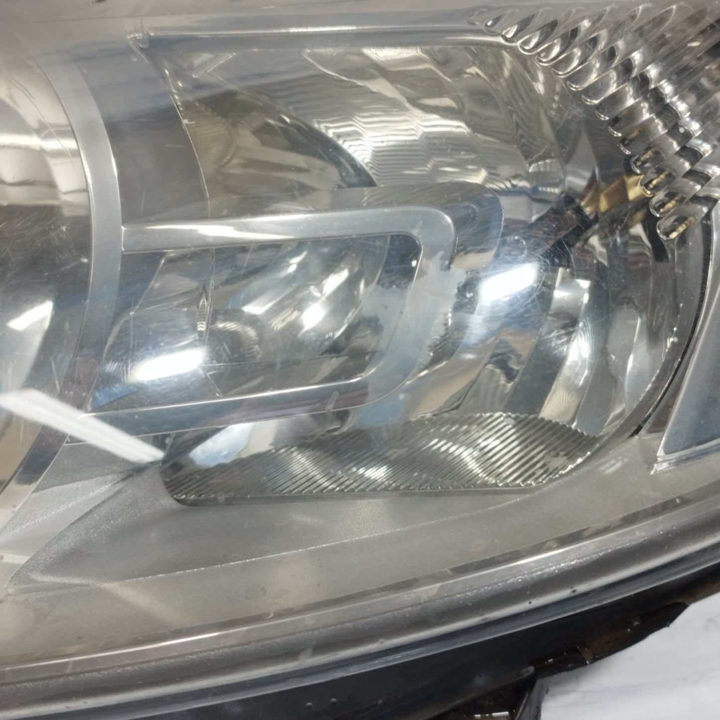 Fanale anteriore sx Ford Focus 2009 ecoAC11111