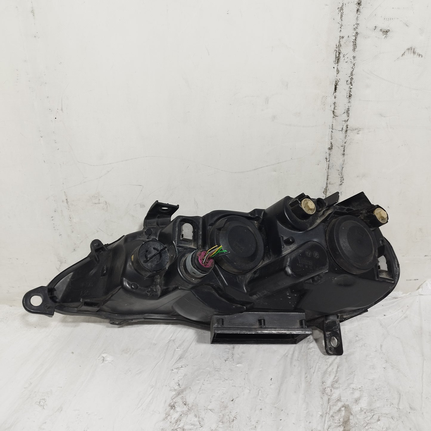 Fanale anteriore dx Alfa Romeo 147 (937) II serie 2004-2008 cod: 89101231 VALEO ecoAC16578