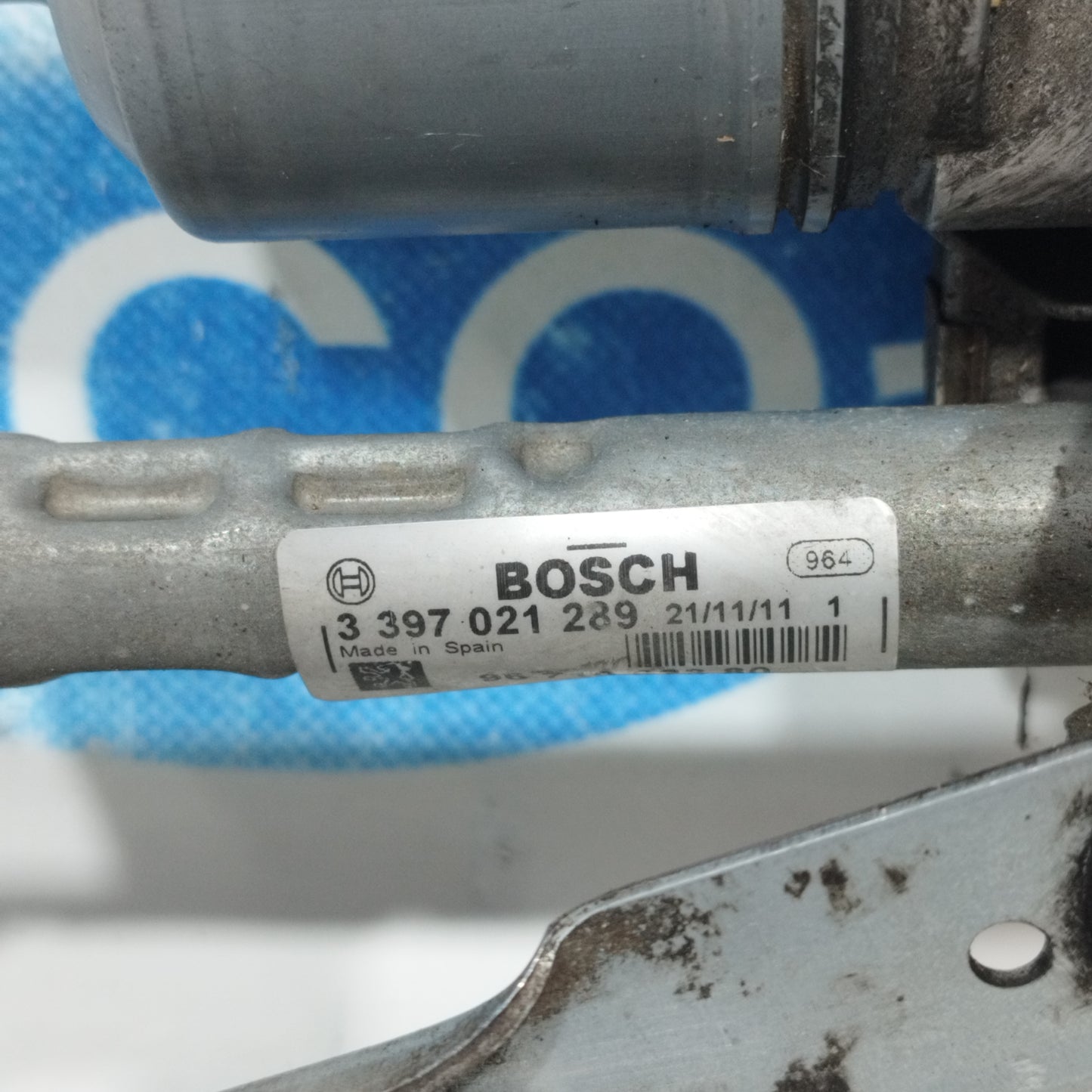 Front right windshield wiper motor Peugeot 3008 2011 4 pin code: 3397021289 ecoAC9677