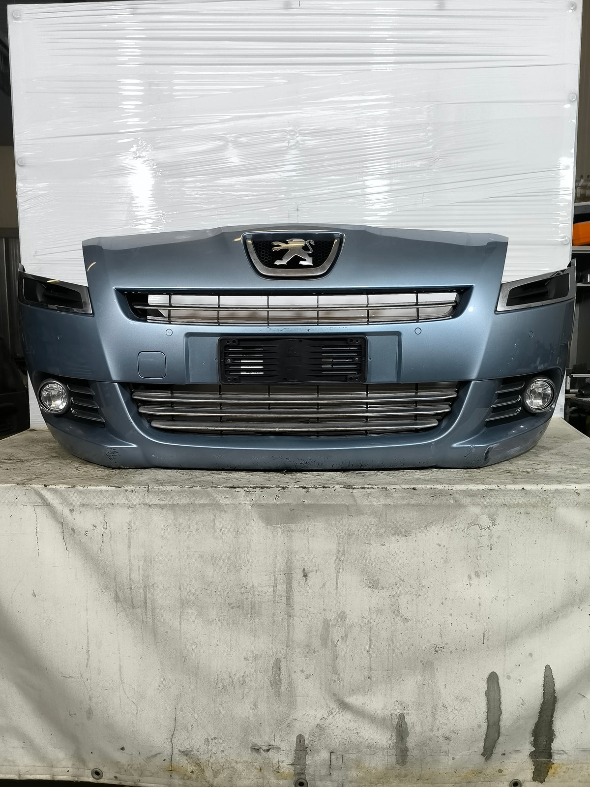 Paraurti anteriore celeste scuro Peugeot 5008 I anno 2009-2013 ecoAG9697