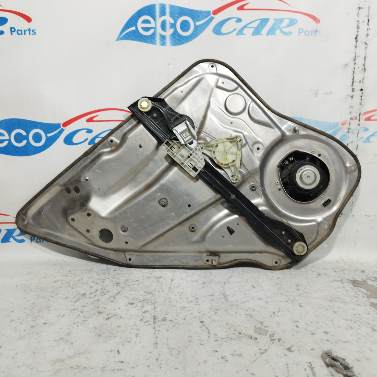 Rear right panel rack Mercedes C-Class W204 2009 code: A2048200542 ecoAC8957