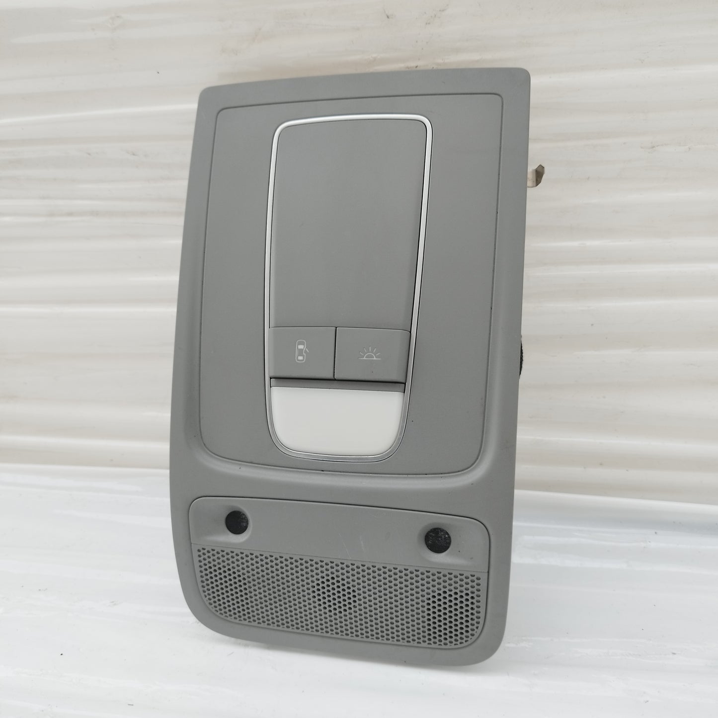 Luce di cortesia Audi A3 2015 cod: 8V0947135E ecoAC15961