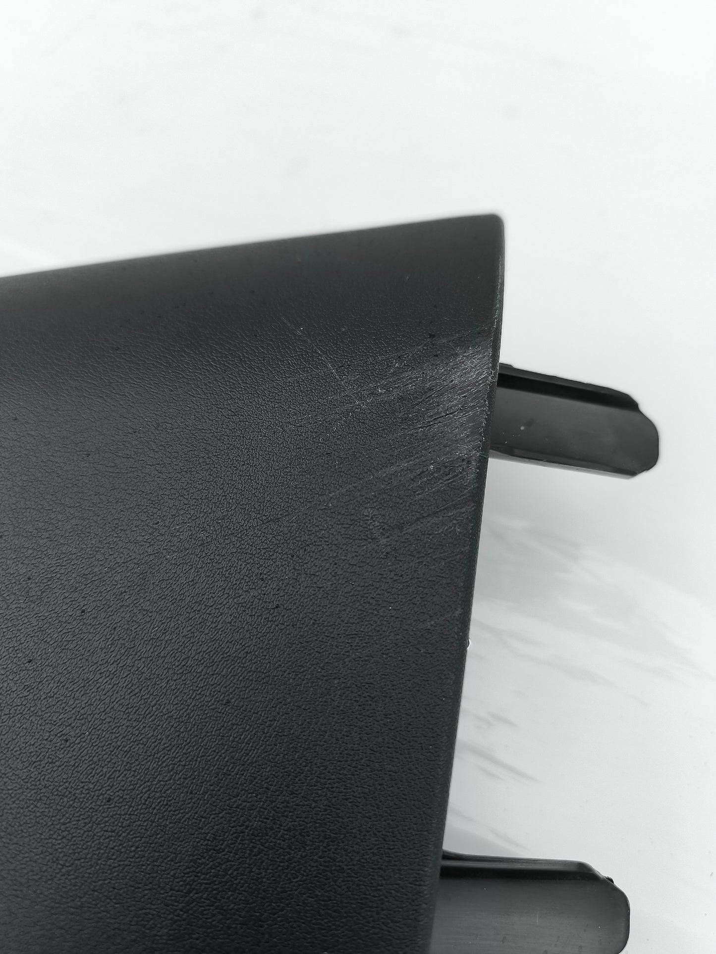 Verkleidung der B-Säule links, Porsche Taycan, Baujahr 2024, Code: 9j1867239 ecoAG6808