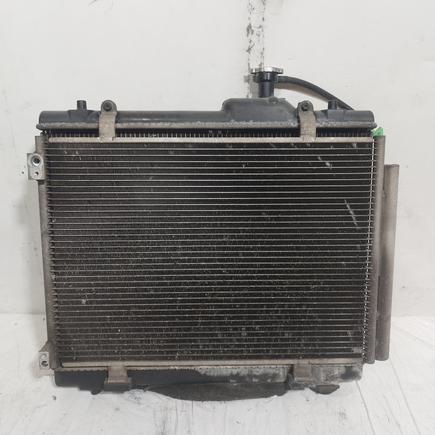 Kit radiatori Suzuki Swift 1.2 B 2013 cod: 95310T68L10 ecoAC16053