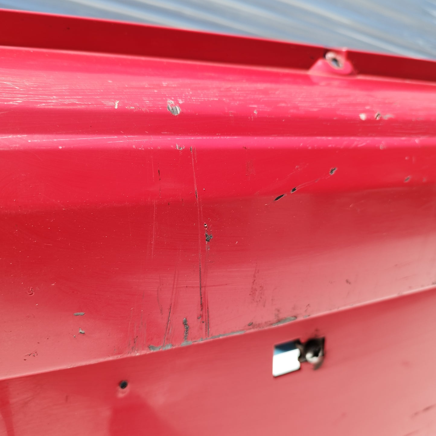 Paraurti posteriore rosso Hyundai I10 I (PA) 2011-2013 Restyling cod: 86611-0X210 ecoDM147