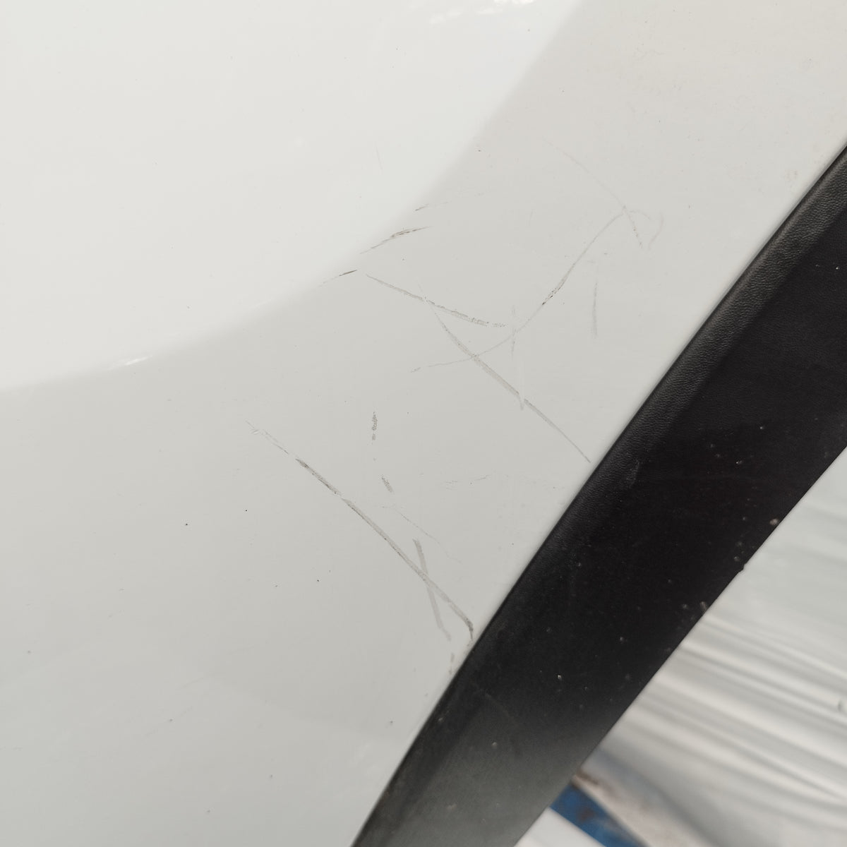 Paraurti anteriore bianco Kia Sportage III (SL) 2010-2013 ecoAC17309