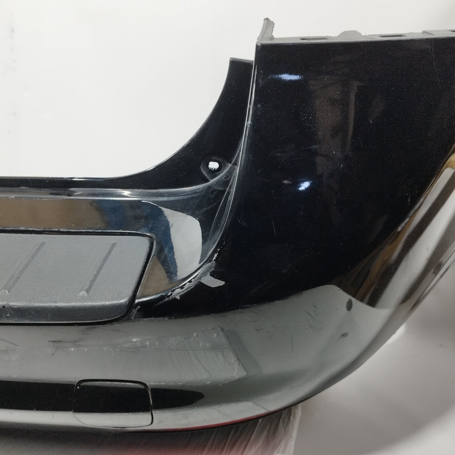 Black Rear Bumper Volvo V50 2011 ecoAC12160