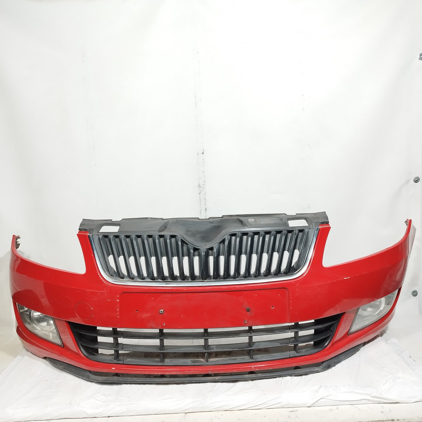 Paraurti anteriore rosso Skoda Fabia 2008 ecoAC15033