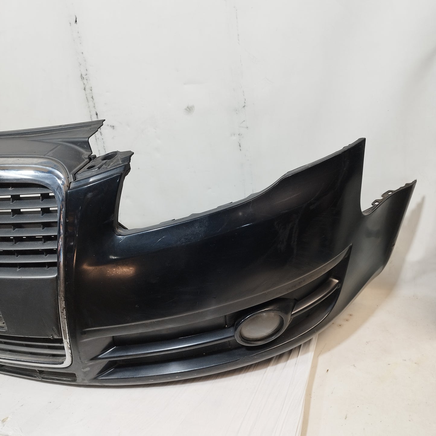 Paraurti anteriore nero Audi A4 B7 2004-2008 cod: 8e0807233e ecoAC15522